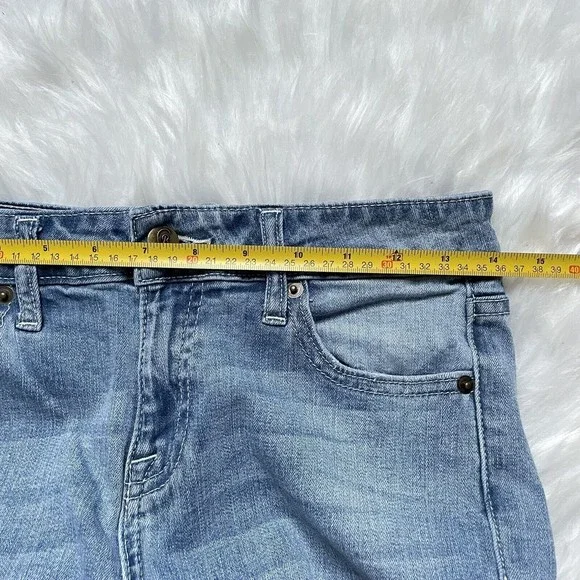 Cosmic Blue Love Cropped Denim Jeans Size 28 Blue Mid Rise Distressed Raw Hem - Picture 10 of 12